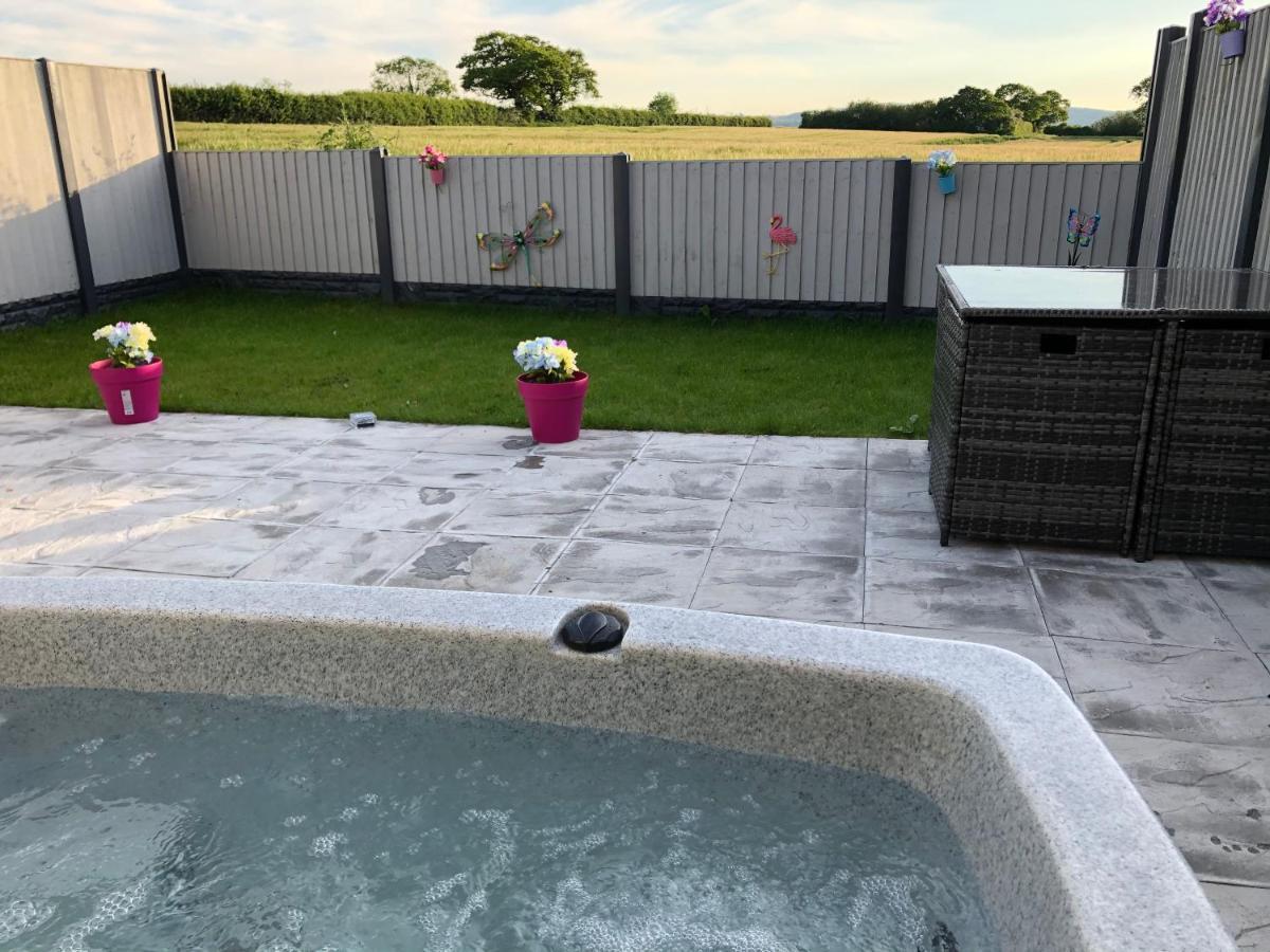 Dwylig Isa Holiday Cottages Rhuddlan Exteriér fotografie